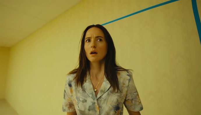 ¿Habrá Secuela De Backrooms? Su Director, Kane Parsons, "Alucina" Con La Idea