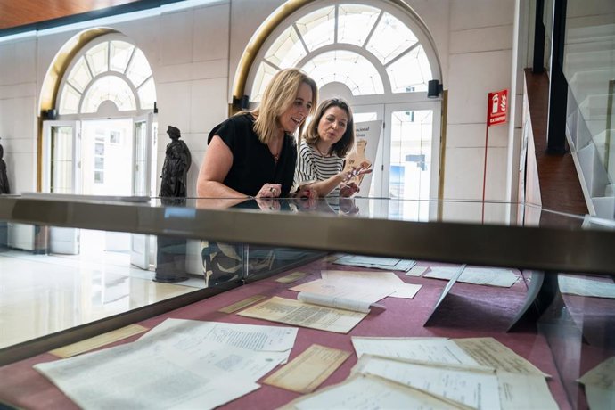 Exposición de archivos sobre la Transición española en el Palacio Provincial.