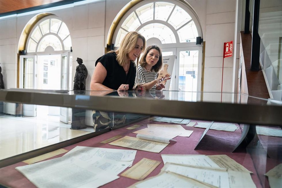Exposición de archivos sobre la Transición española en el Palacio Provincial.