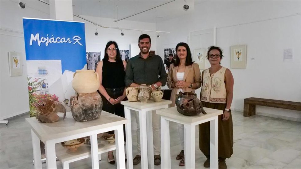 Representantes institucionales, durante las I Jornadas de Historia y Arqueología 'Ciudad de Mojácar'.