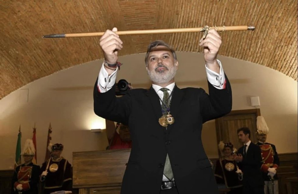 Fernando Pizarro, en su toma de posesión como alcalde de Plasencia, en una foto de archivo