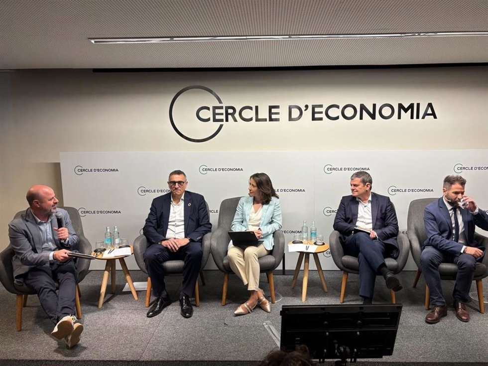 (I-D) Cañagueral, Ugalde, Carbó Y Ribes En La Jornada Sobre Nucleares De Este Martes En El Cercle D'economia
