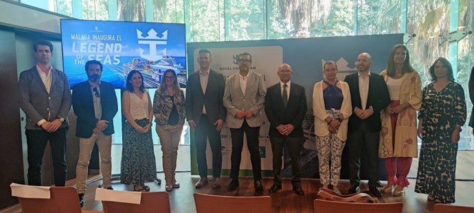 Acto de presentación de la primera escala del Legend of the Seas en Málaga