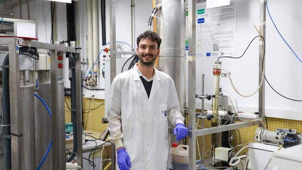 Matías Rivadulla Cora en un laboratorio de la USC