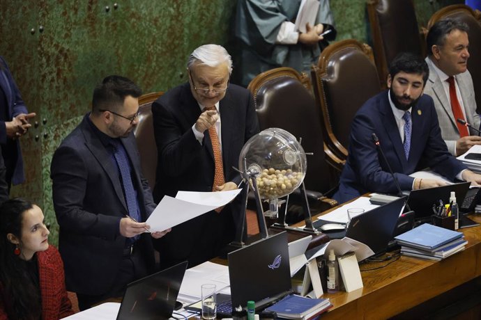 Valparaiso, 9 de junio 2026.  El secretario general Miguel Landeros en la sesion de la Camara de Diputados   Sebastian Cisternas/Aton Chile
