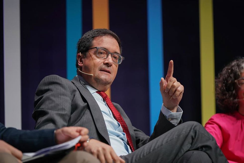 Archivo - El ministro para la Transformación Digital y de la Función Pública, Óscar López, durante la Cumbre Global de la Alianza de Gobierno Abierto (OGP) 2025, a 8 de octubre de 2025, en Vitoria-Gasteiz, País Vasco (España).