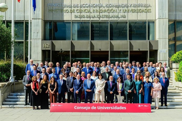 Foto de familia del  Pleno del Consejo de Universidades celebrado este martes, 9 de junio, en Madrid.
