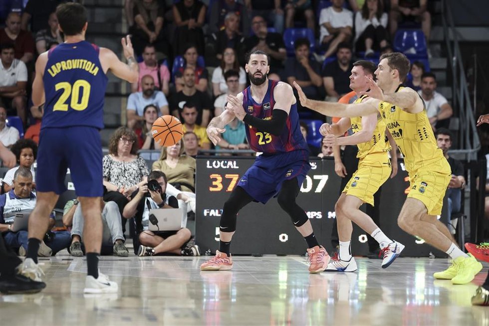 Tornike Shengelia, del Barça, durante el primer partido de semifinales del 'Playoff' de la Liga Endesa disputado entre el Barça y La Laguna Tenerife en el Palau Blaugrana de Barcelona