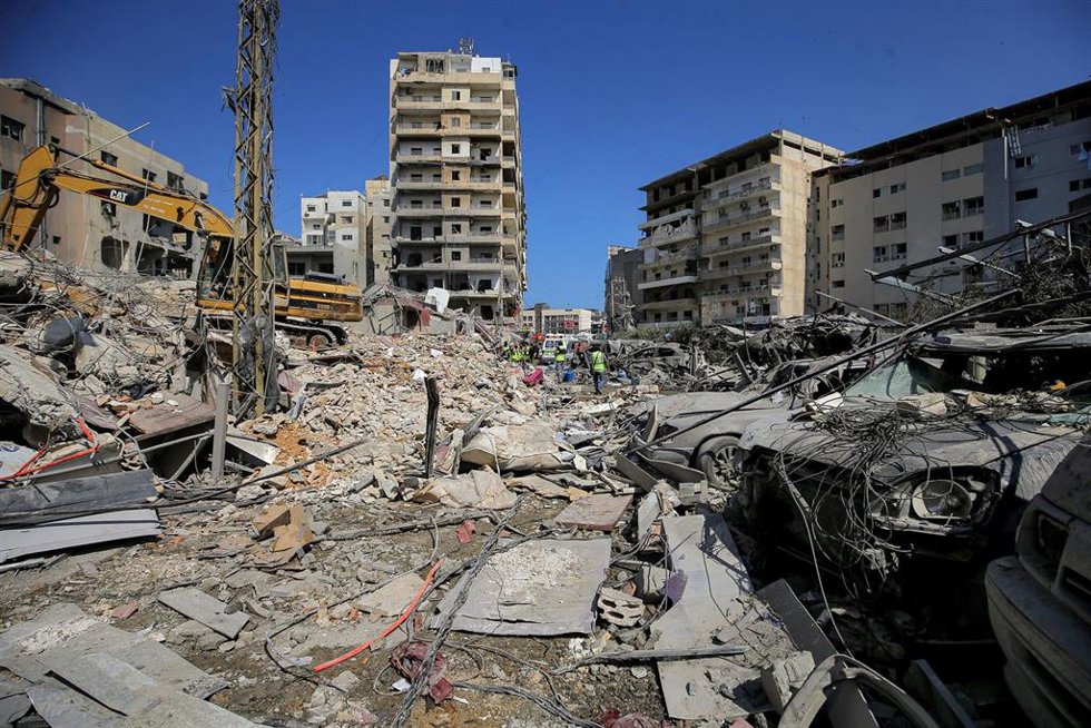 Daños materiales a causa de varios bombardeos del Ejército de Israel contra la ciudad de Tiro, en el sur de Líbano (archivo)