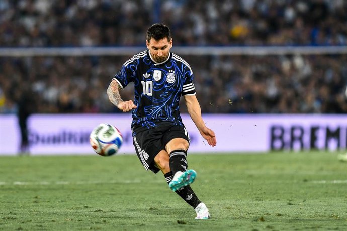 Archivo - Leo Messi en un partido con Argentina