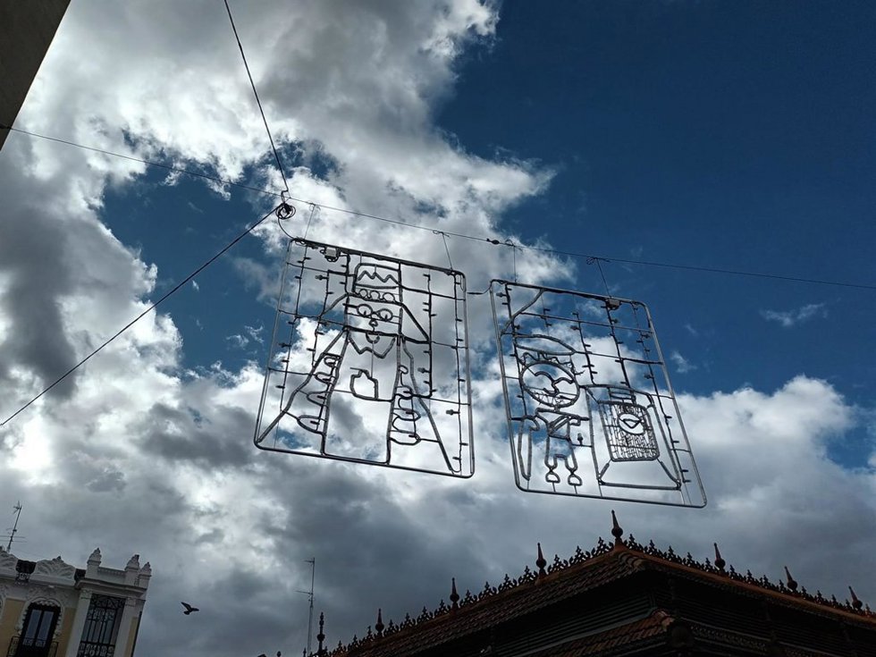 Archivo - Luces navideñas en Madrid diseñadas a partir de dibujos de niños y niñas