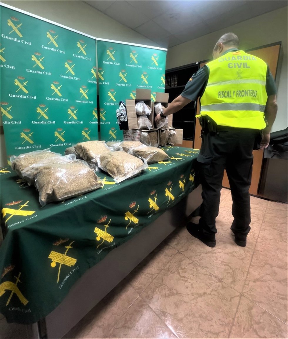 El Destacamento de Fiscal y Fronteras de la Comandancia de la Guardia Civil de León ha intervenido cerca de 20 kilogramos de picadura de tabaco ilegal.