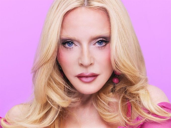 El más inesperado maquillaje de Madonna a sus 67 años: un 'gloss' hipnótico , hidratante y con extra de brillo que cuesta menos de 16 euros