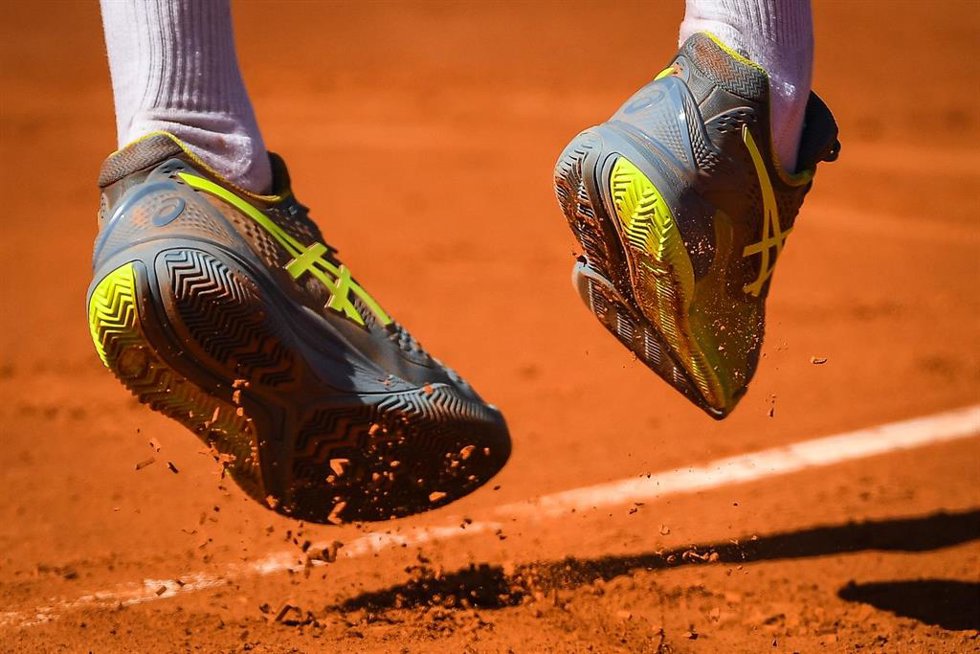 Archivo - Detail of Asics shoes during the Rolex Monte-Carlo, ATP Masters 1000 tennis event on April 9, 2023 at Monte-Carlo Country Club in Roquebrune Cap Martin, France - Photo Matthieu Mirville / DPPI