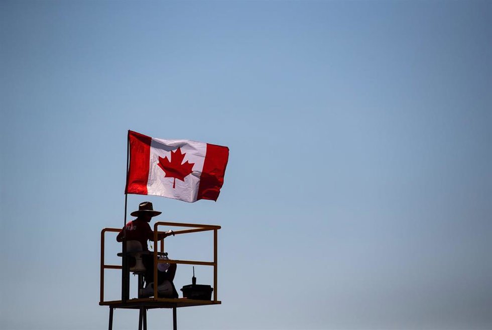 Archivo - Imagen de archivo de una bandera de Canadá.