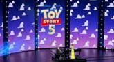 Foto: VÍDEO: Taylor Swift sorprende en la premiere de Toy Story 5 con una emotiva actuación