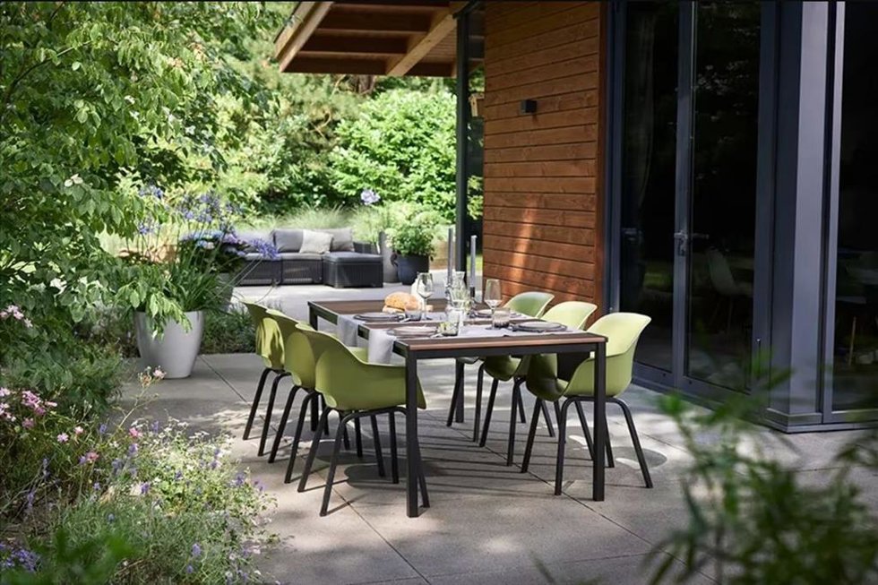 Conjunto de mesas y sillas para comedor exterior