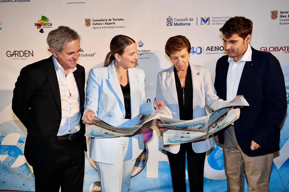 La presidenta del Govern, Marga Prohens, participa en la inauguración de la séptima edición del eForum eMallorca Experience.