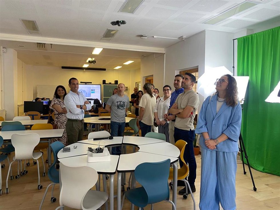 Visita a la nueva aula Ateca en el IES Sierra de Segura.