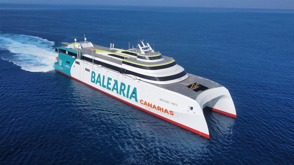 Baleària Canarias.