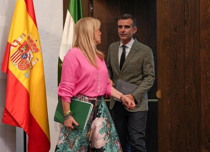 La portavoz del Gobierno andaluz y consejera de Economía, Hacienda, Fondos Europeos y Diálogo Social en funciones, Carolina España, durante la rueda de prensa posterior al Consejo de Gobierno.