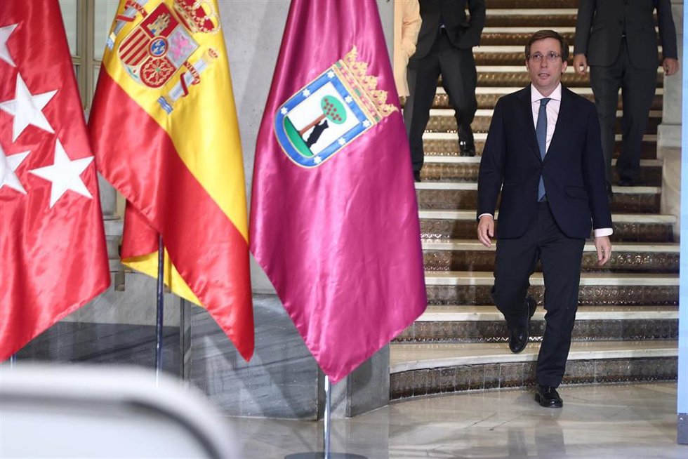 El alcalde de Madrid, José Luis Martínez-Almeida, durante la celebración de la rueda de prensa posterior a la visita apostólica del Papa León XIV, a 10 de junio de 2026, en Madrid (España). Esta comparecencia informativa, ofrecida por el alcalde de Madrid