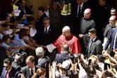 Foto: Papa.-El Papa agradece a Cataluña recibir "tantas personas de otros países" e integrar a "todos en una familia única"