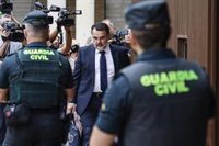 El abogado de Mazón asegura que entregará a la jueza "lo que haya que aportar" una vez estudie la causa