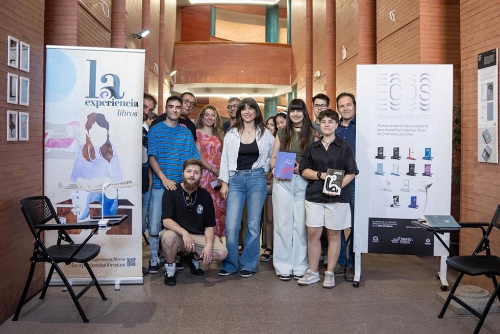 El alumnado de 4º curso de Diseño Editorial de la EASD que ha participado en la muestra.