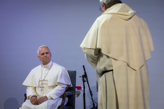 El Papa León XIV durante la visita al centro penitenciario ‘Brians 1’, a 10 de junio de 2026, en Barcelona, Catalunya (España). La visita se enmarca dentro de los actos que el Pontífice realiza durante su viaje apostólico a España. Durante la visita el Pa