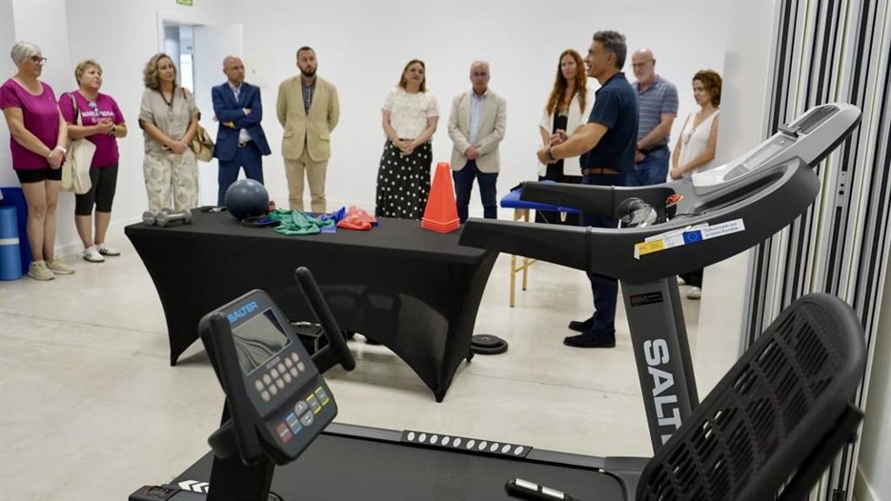 Torremolinos acoge un club de salud comunitario en oncología, centrado en la experiencia de los pacientes.