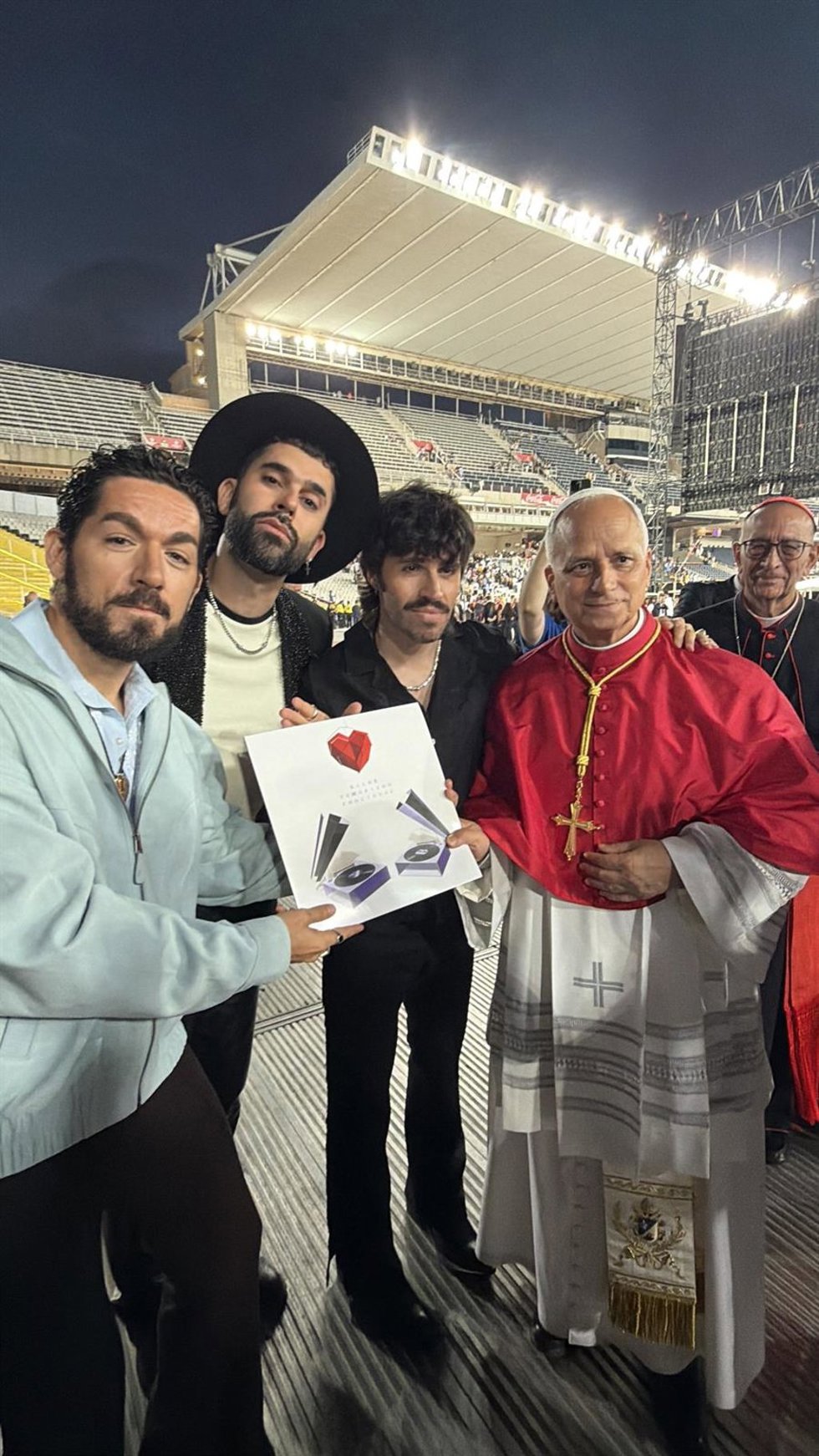 Los integrantes de Siloé junto al Papa León XIV.