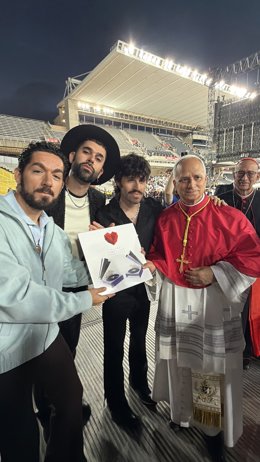 Los integrantes de Siloé junto al Papa León XIV.