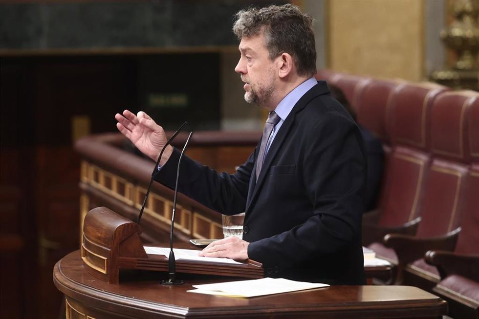 Archivo - El diputado de ERC Francesc-Marc Álvaro interviene durante una sesión plenaria, en el Congreso de los Diputados