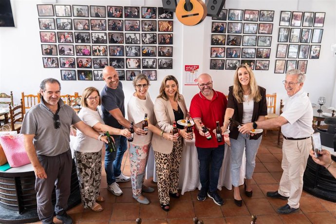 Brindis inaugural de la Ruta de Tapas de Almería.