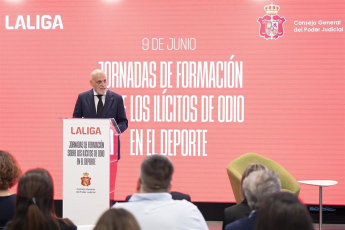 El presidente de LaLiga, Javier Tebas, en una formación impulsada junto al CGPJ para reforzar la lucha contra los delitos de odio en el deporte.