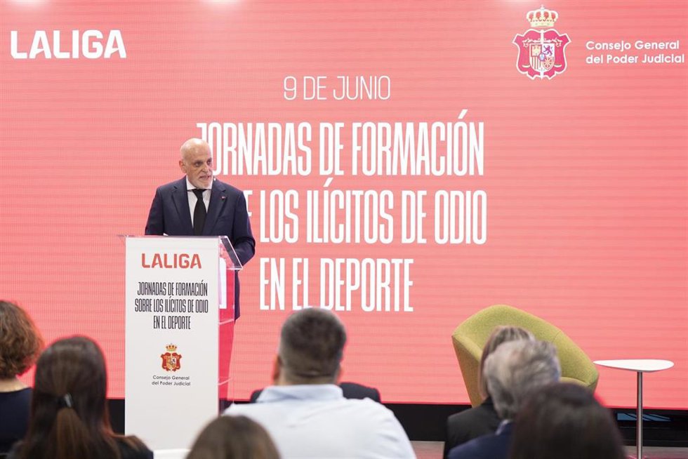 El presidente de LaLiga, Javier Tebas, en una formación impulsada junto al CGPJ para reforzar la lucha contra los delitos de odio en el deporte.