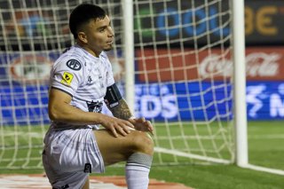 Futbol, Audax Italiano vs Deportes Limache. Fecha 11, Liga de Primera 2026. El jugador de Deportes Limache Daniel Castro se lamenta tras desperdiciar una ocasion de gol contra Audax Italiano durante el partido de la Liga de Primera disputado en el