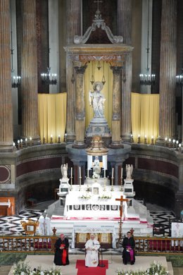 El Papa León XIV mantiene un encuentro eclesial con las entidades de caridad y asistencia diocesana en la Iglesia de San Agustín, ubicada en el barrio de El Raval, a 10 de junio de 2026, en Barcelona, Catalunya (España). Este acto de carácter social sirve