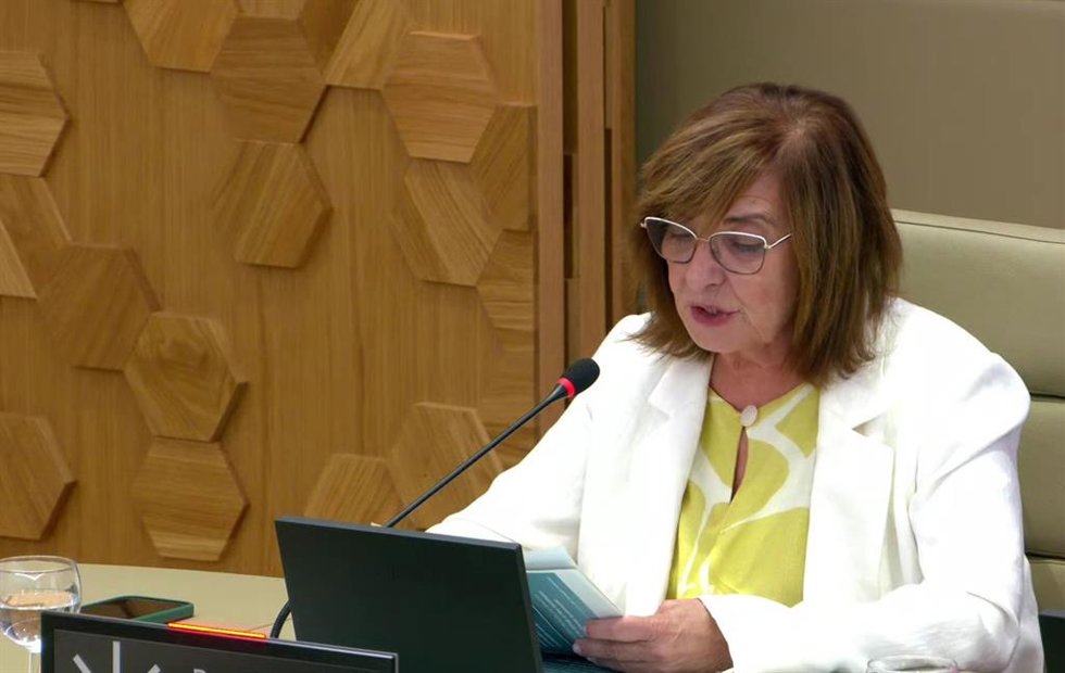 La gerente del Hospital Son Espases, Cristina Granados, interviene en la Comisión de Salud del Parlament, el miércoles 10 de junio del 2026.