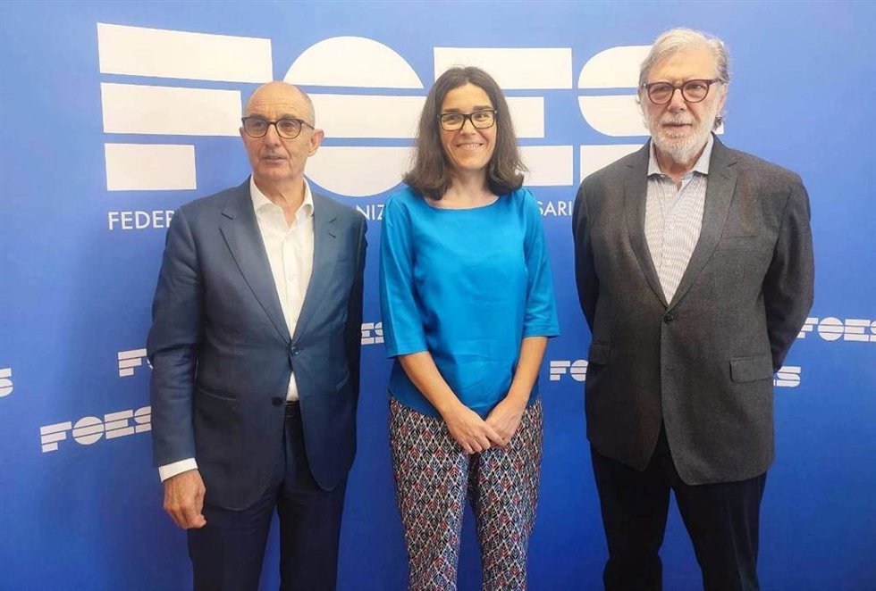 Pisonero, Montes y Aparicio en el Desayuno de FOES.
