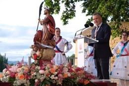 El alcalde de Logroño, Conrado Escobar, durante el acto de evocación histórica de San Bernabé 2026