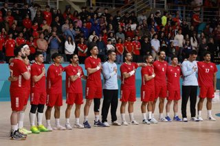 VINA DEL MAR, CHILE – NOV 04: El equipo de Chile durante el partido de balonmano masculino contra Estados Unidos en los Juegos Panamericanos Santiago 2023 en el Gimnasio Polideportivo el 04 de noviembre en Vina del Mar, Chile./ Chile's team during the