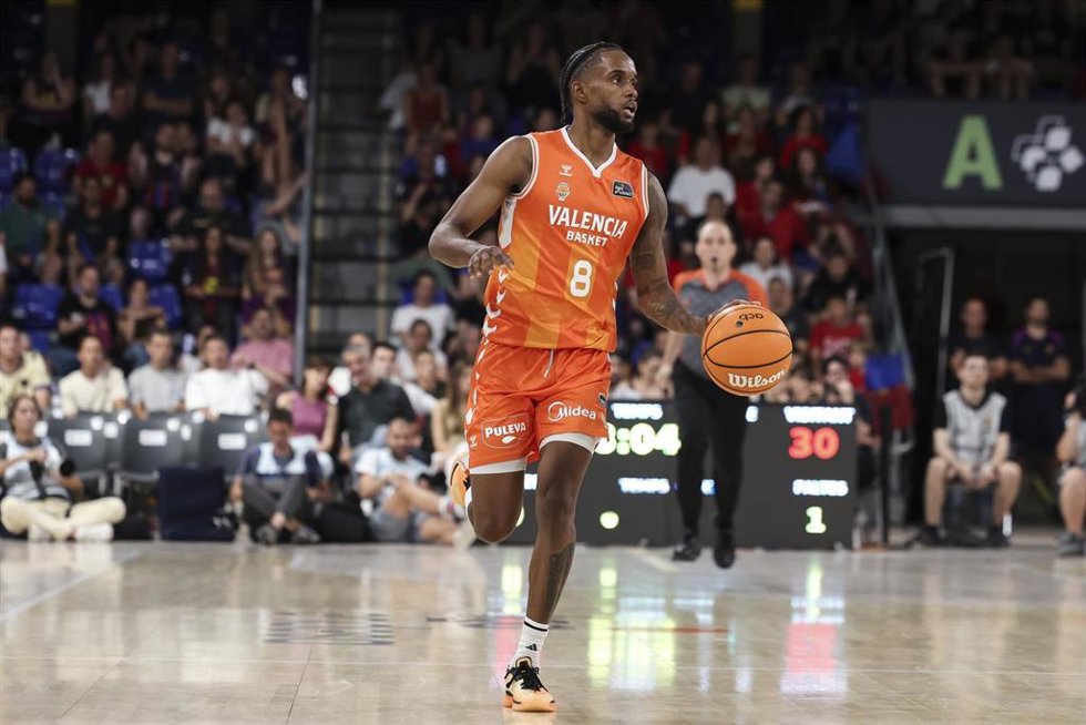 Jean Montero, en un partido con el Valencia Basket.