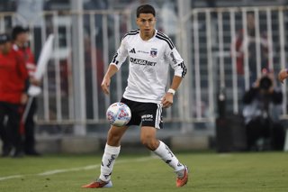 Futbol, Colo Colo vs Deportes Concepcion. Fecha 5, Copa de la Liga 2026. El jugador de Colo Colo Jonathan Villagra es fotografiado durante el partido de la Copa de la Liga contra Deportes Concepcion disputado en el estadio Monumental de Santiago,