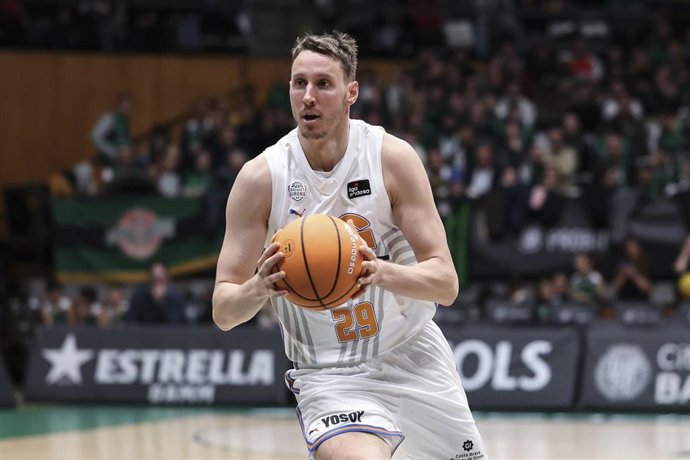 Archivo - Mindaugas Susinskas, en un partido con el Bàsquet Girona.