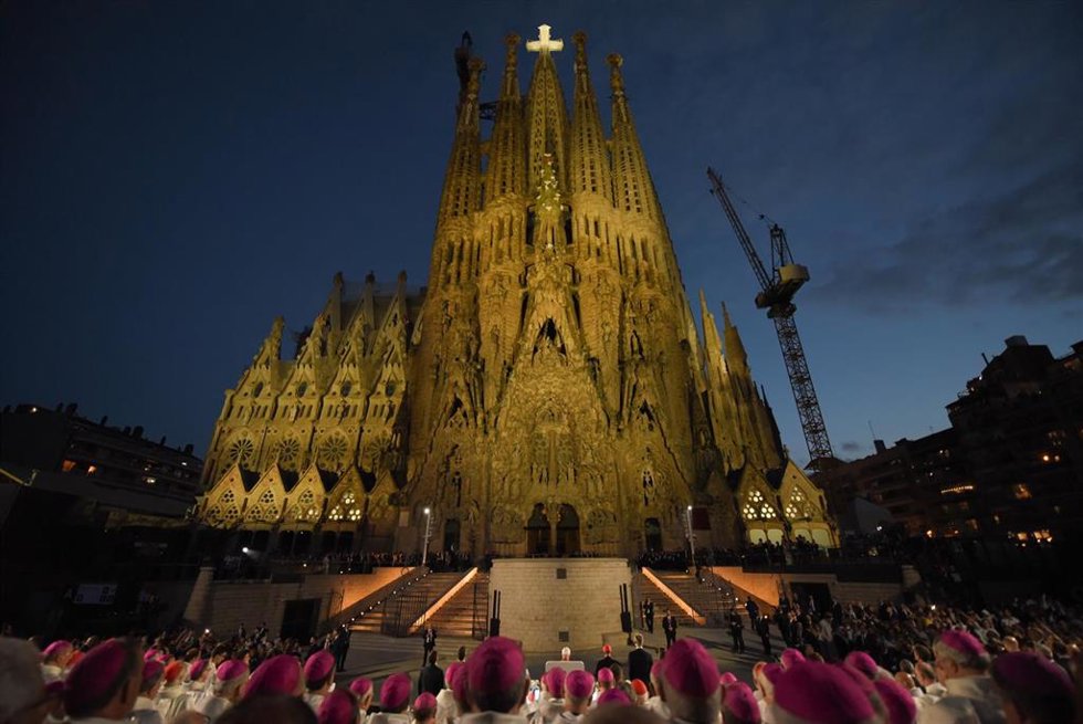El Papa León XIV bendice la Torre de Jesucristo, a 10 de junio de 2026, en Barcelona, Catalunya (España).