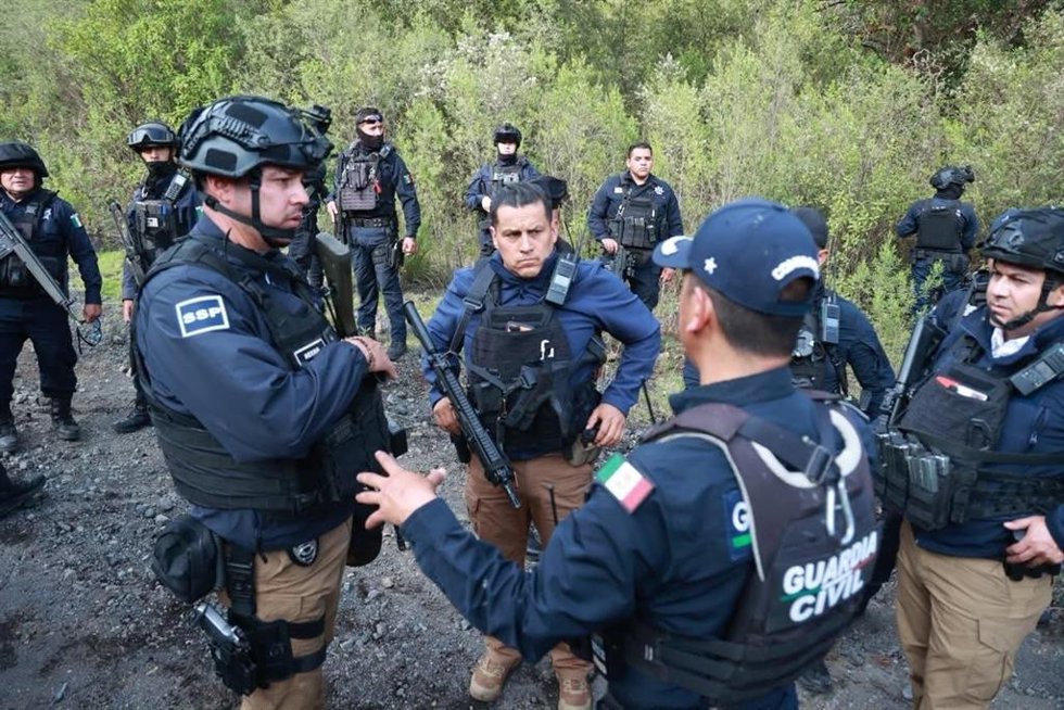 Uniformados desplegados durante el operativo