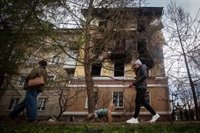 Mueren dos personas en nuevos ataques de Rusia contra Ucrania, que intercepta unos 220 durante la última noche
