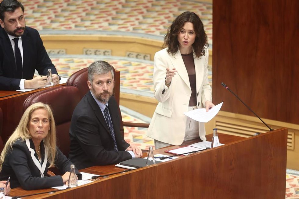 La presidenta de la Comunidad de Madrid, Isabel Díaz Ayuso, durante un pleno en la Asamblea de Madrid